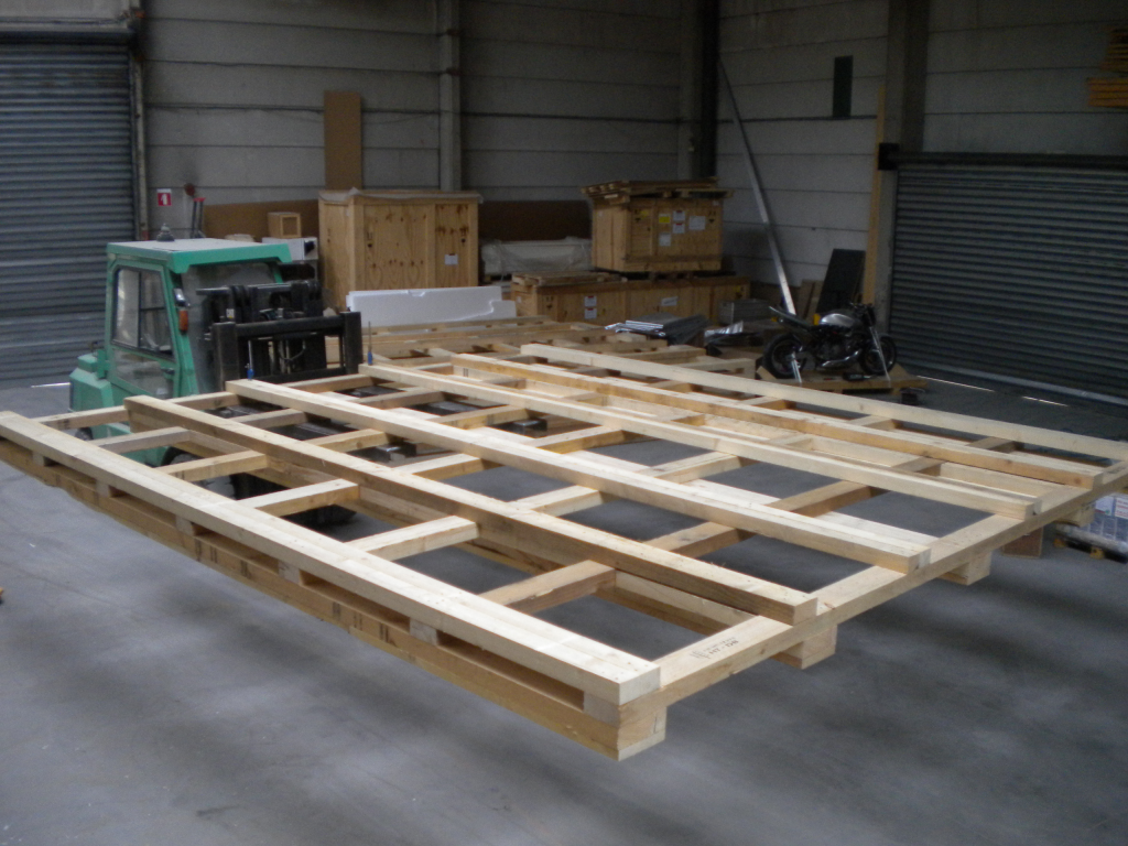 PLATEAUX ET PALETTES SUR MESURE