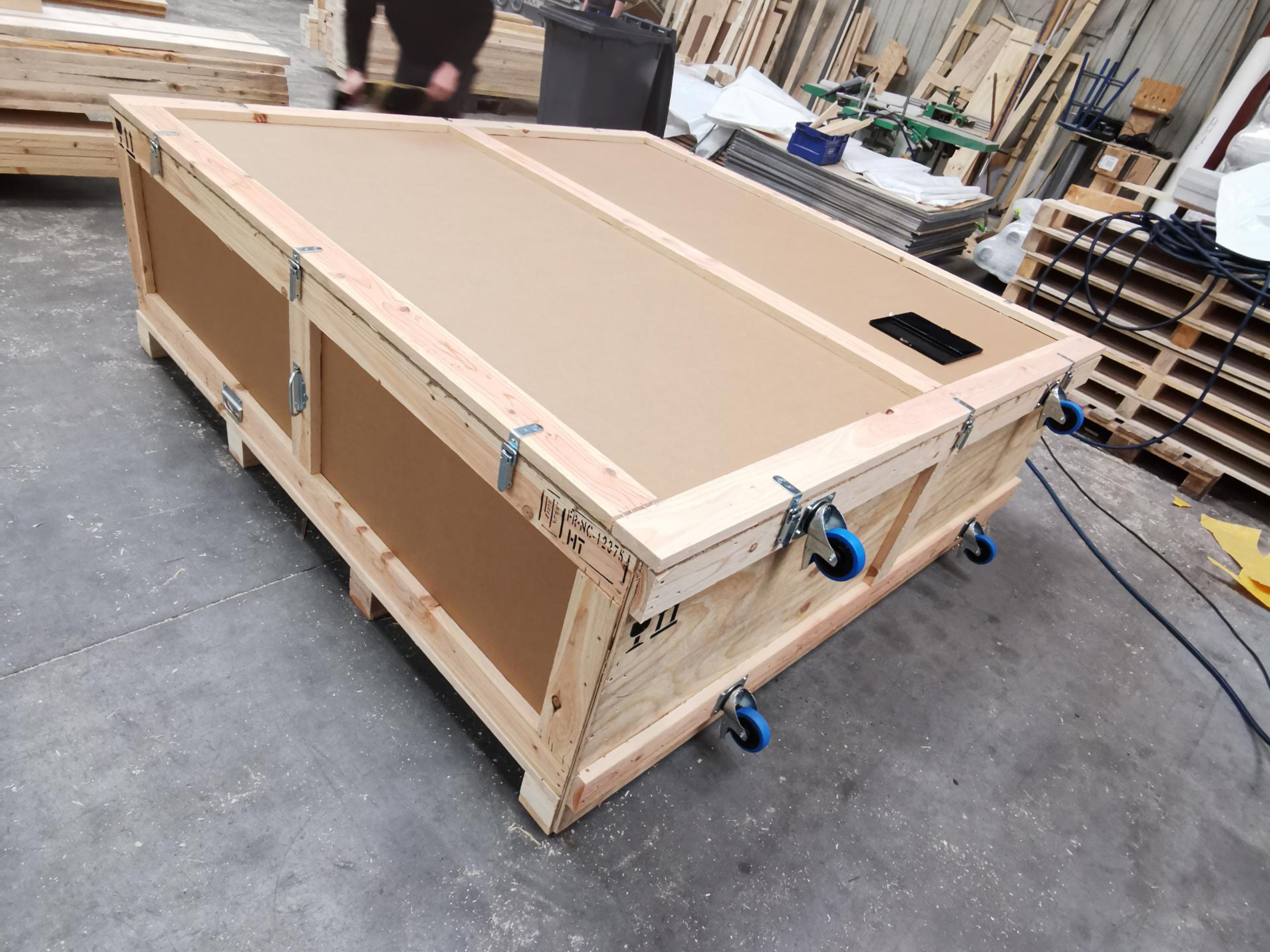 Caisse mixte bois carton